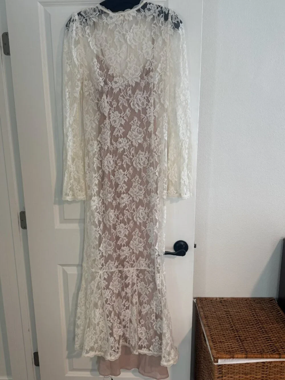 Stone Cold Fox Grace Gown, Ivory, MEDIUM